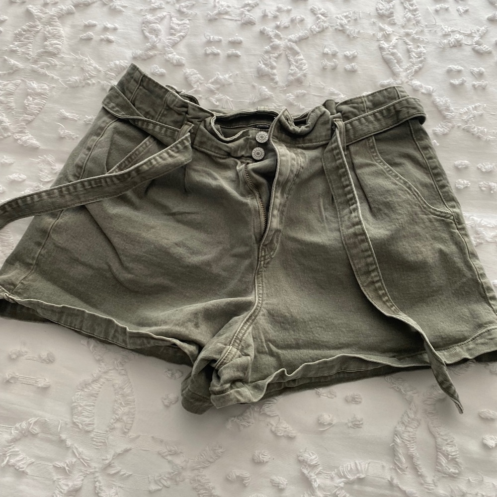 Women's Green Tie Waist Shorts